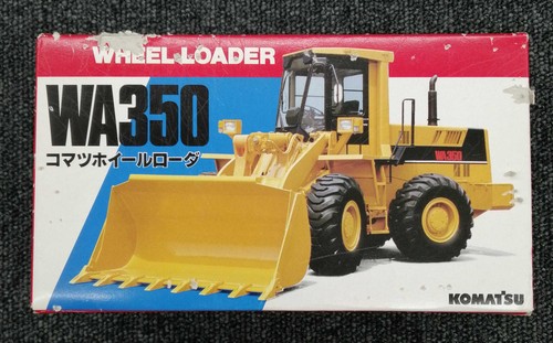 Scale model komatsu wheel - 1/50,