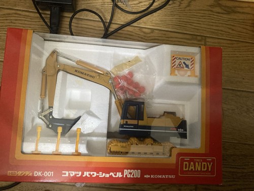 Komatsu pc200 dk001 - komatsu,